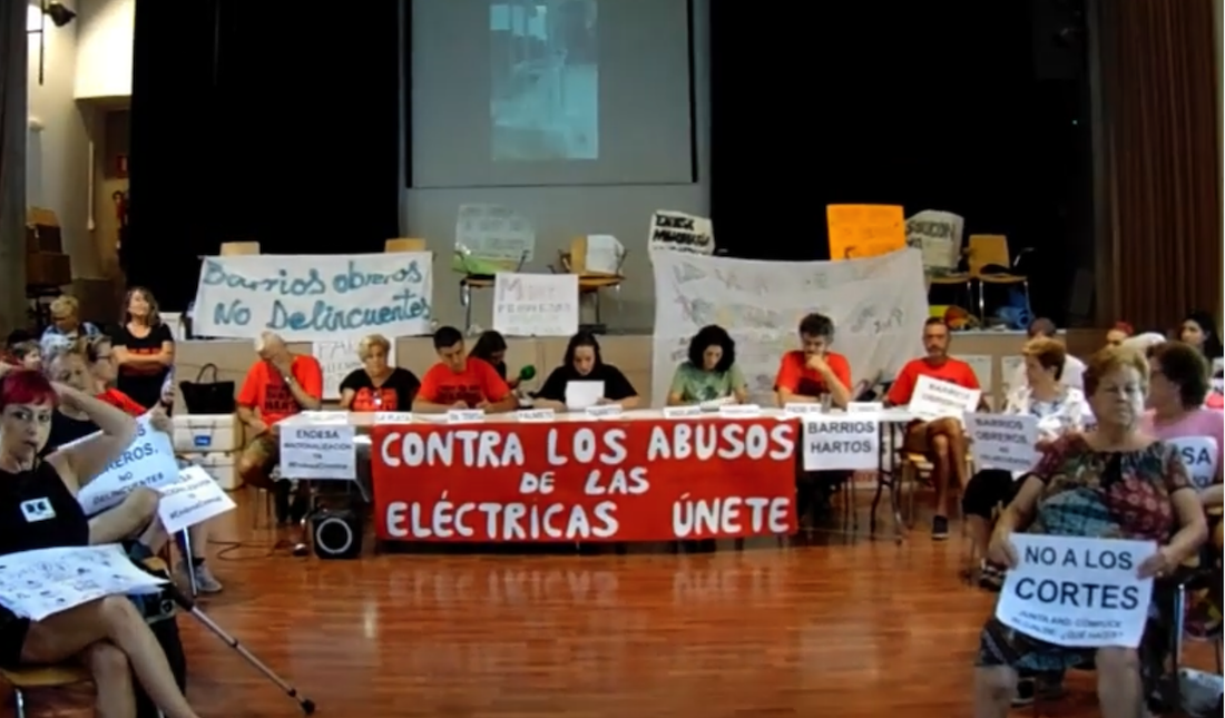 Asamblea de la plataforma interdistritos Barrios Hartos de Sevilla por los cortes de luz.