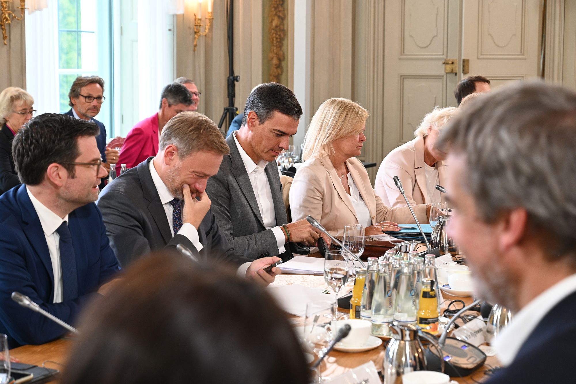 Pedro Sánchez en su reunión con el Gobierno alemán.