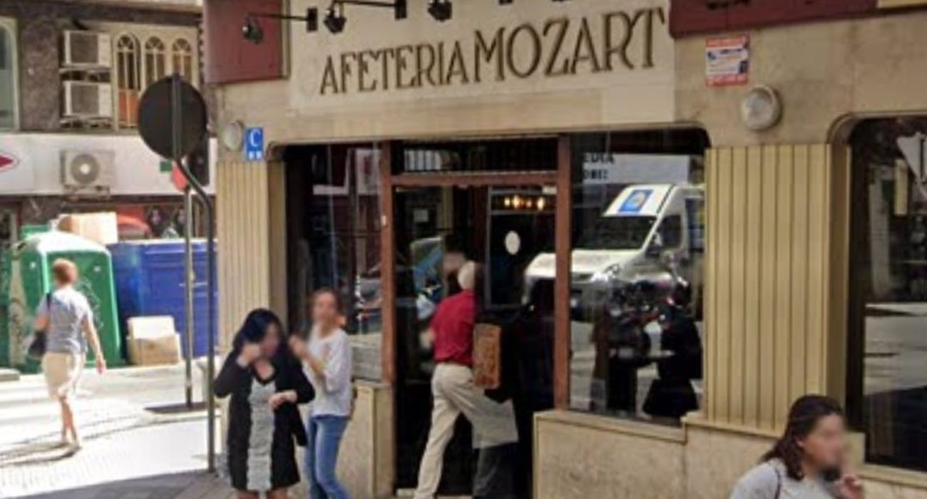 La cafetería Mozart de Valladolid, donde un camarero ha dado una respuesta a un cliente que se ha convertido en viral.