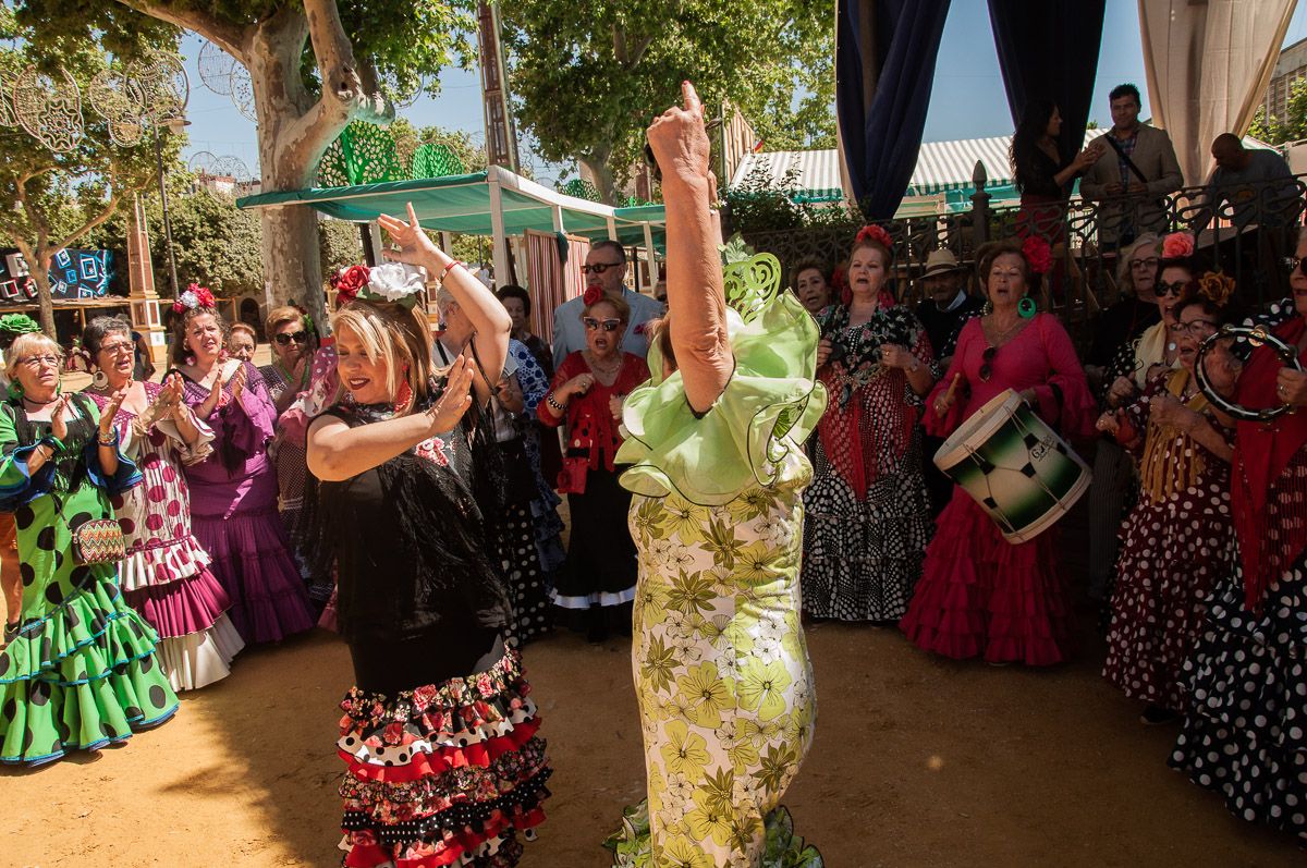 La alcaldesa Mamen Sánchez, bailando sevillanas en la Feria del Caballo de 2019. FOTO: MANU GARCÍA