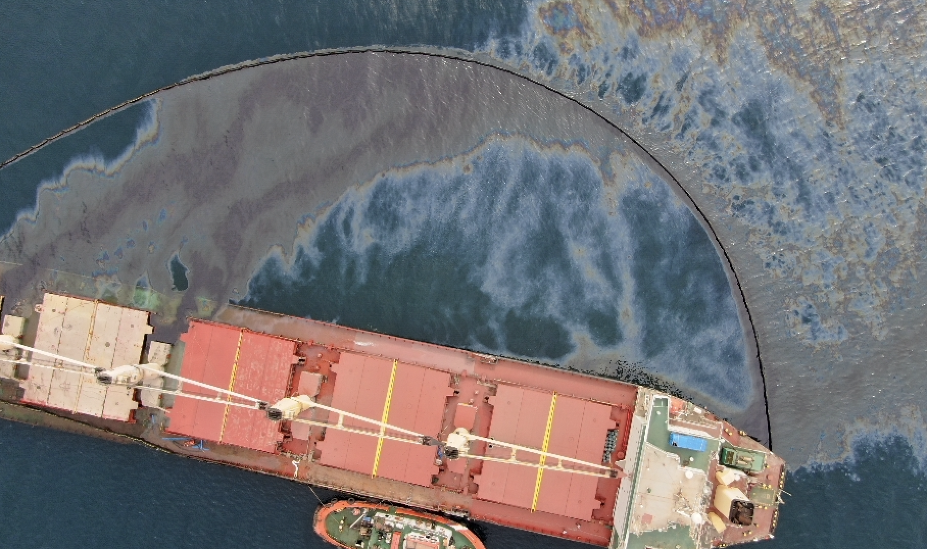 Gibraltar confirma el vertido y acusa al capitán del barco de ser el responsable del siniestro. Gibraltar confirma el vertido y acusa al capitán del barco de ser el responsable del siniestro.