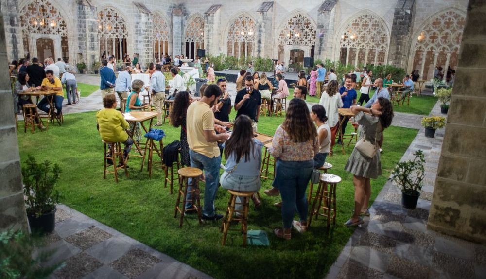 El turismo de congresos brilla en Jerez, en los Claustros de Santo Domingo.   MANU GARCÍA