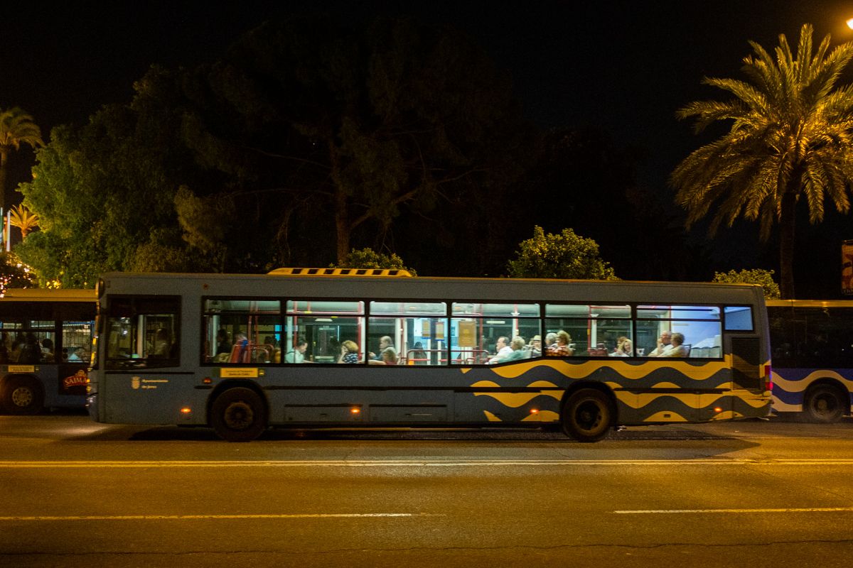 Servicio de autobuses en Jerez, en una imagen de archivo. FOTO: MANU GARCÍA