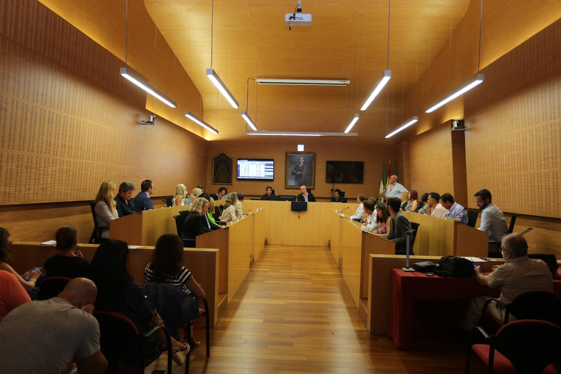 Pleno Extraordinario donde se ha aprobado el presupuesto municipal de El Puerto. Pleno Extraordinario donde se ha aprobado el presupuesto municipal de El Puerto.