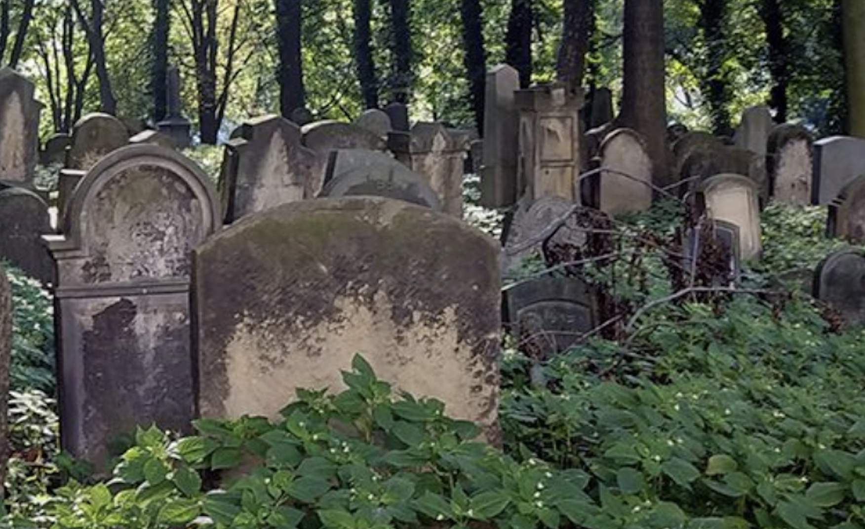 Un cementerio de Polonia en una imagen de archivo. ENTREPIEDRASYCIPRESES