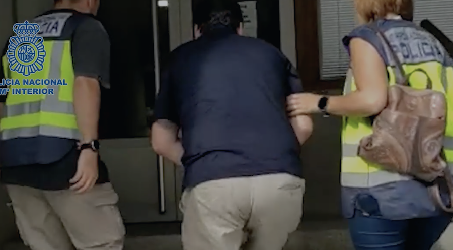 Uno de los fugitivos detenidos que abusaron sexualmente de menores.