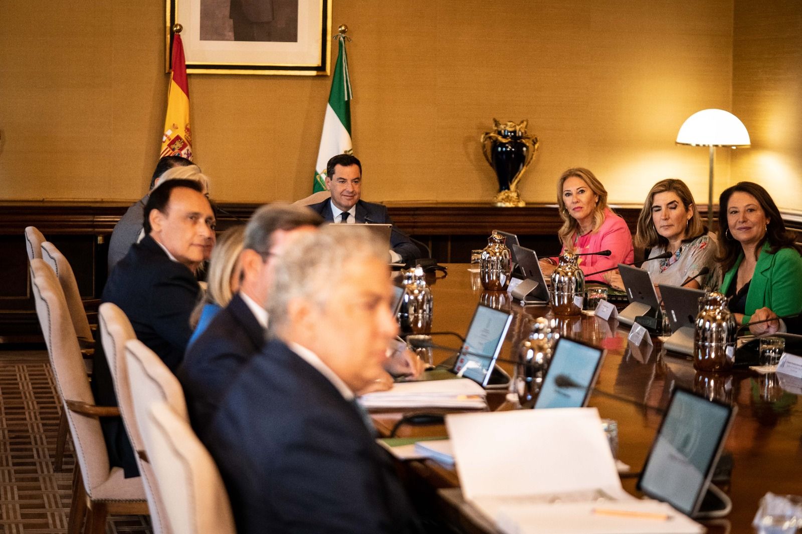 Moreno en el último consejo de Gobierno celebrado en la legislatura hasta ahora. Moreno en el último consejo de Gobierno celebrado en la legislatura hasta ahora.