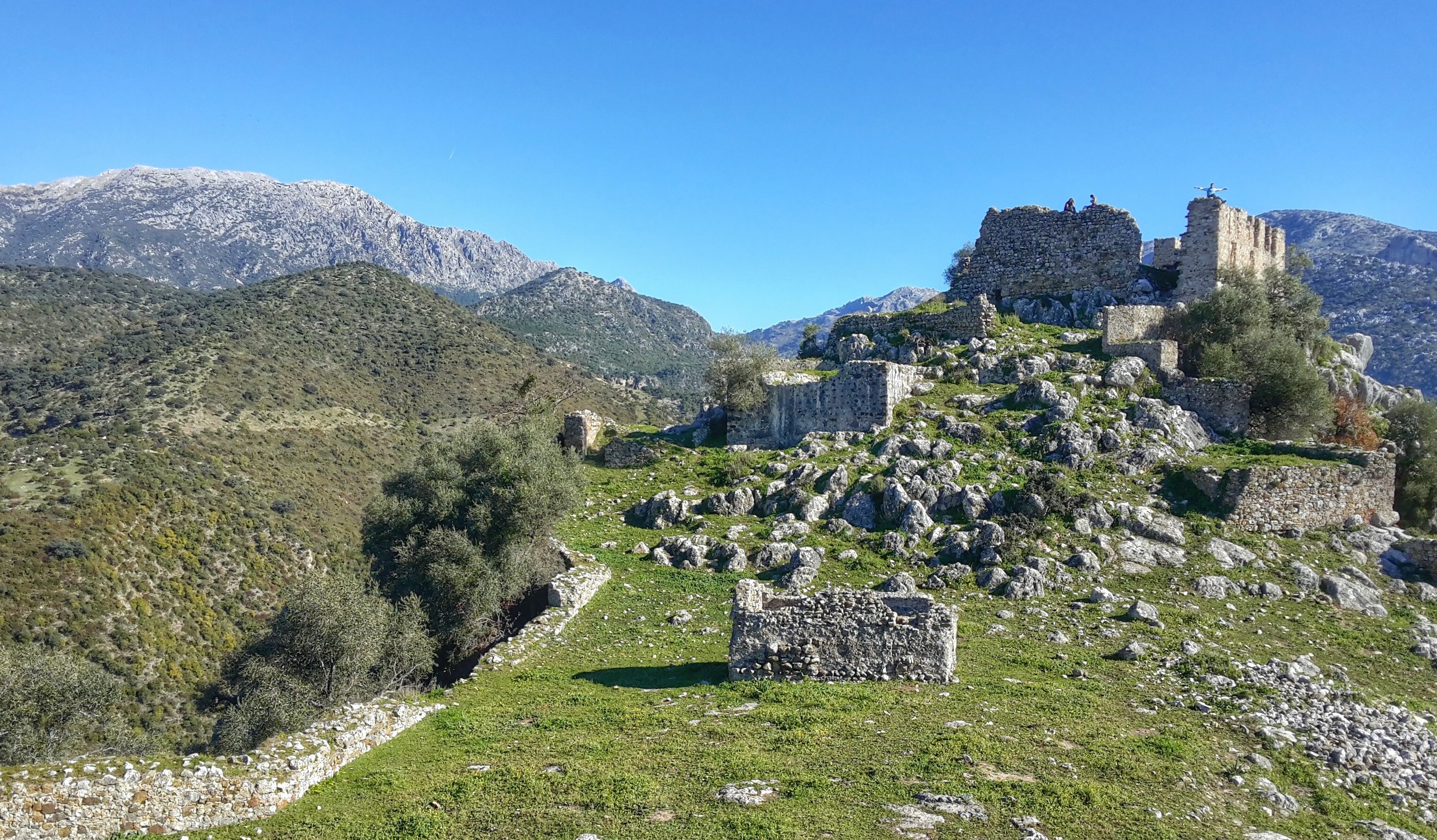 Castillo de Aznalmara o Tavizna, en Benaocaz, Sierra de Cádiz, en una imagen de archivo.