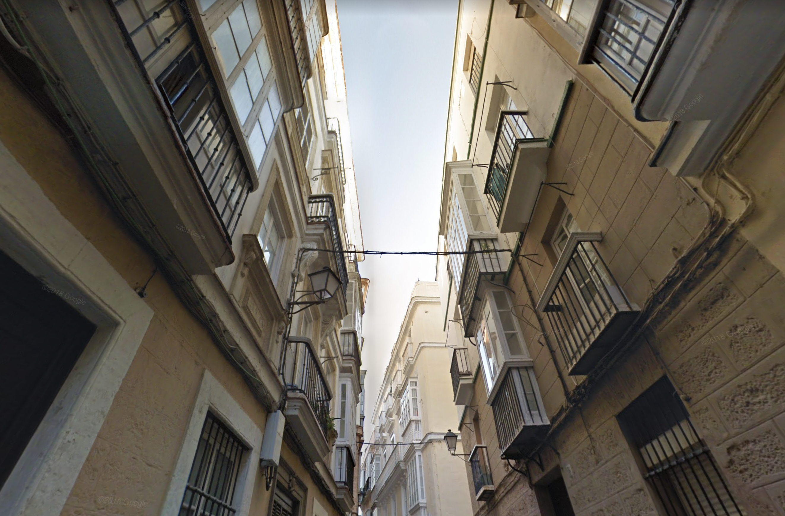La calle de Cádiz donde se levantarán las nuevas viviendas protegidas, en una captura de Google Maps.
