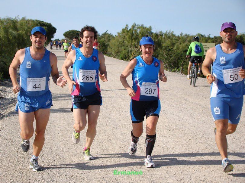 Una pasada carrera popular en Los Toruños. FOTO: OSKITA AV. 