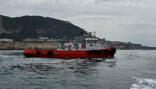 Las condiciones meteorológicas adversas pueden hacer que la contaminación del OS 35 llegue a las costas. GIBRALTAR