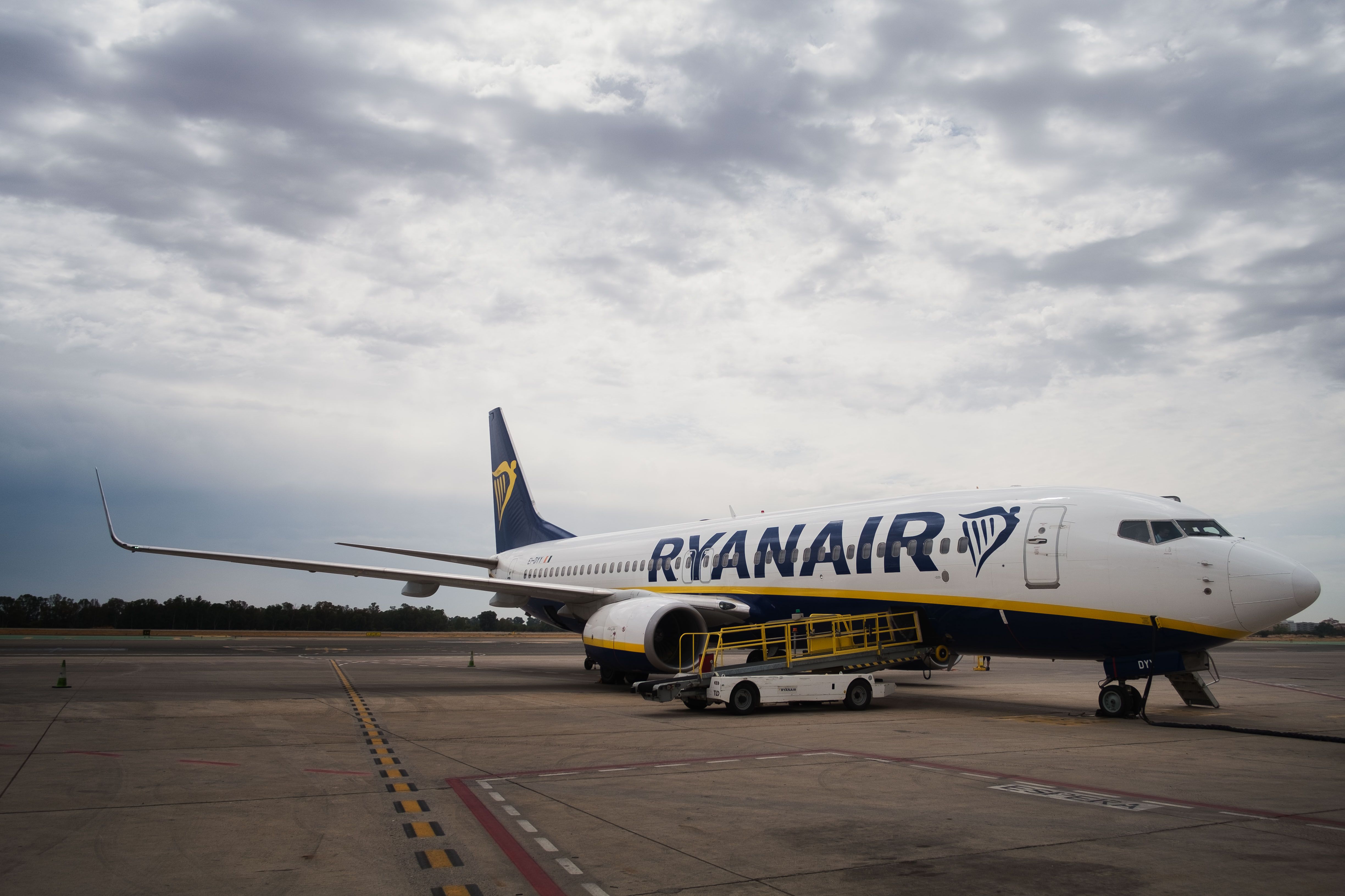 Avión de Ryanair en el aeropuerto de Jerez.