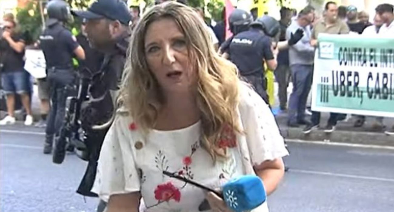 Beatriz Castillo, la periodista de Canal Sur que ha sido agredida durante la manifestación de los taxistas en Sevilla.