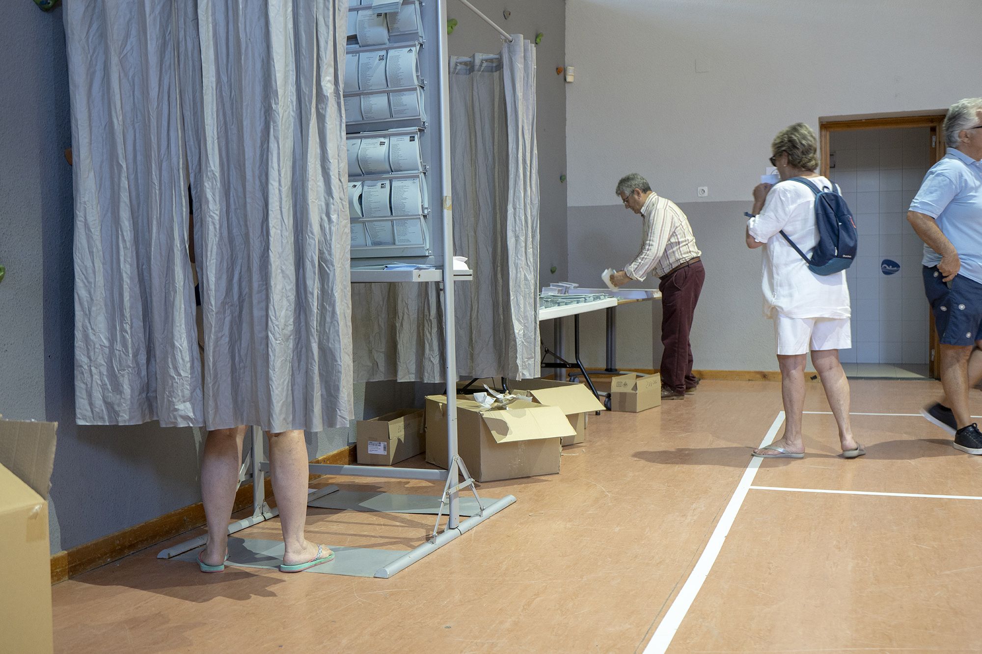 Ciudadanos, en un colegio electoral unas pasadas elecciones.