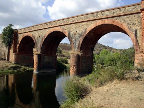 Puente del Sillo (Cumbres de Enmedio). Así es municipio más pequeño de Andalucía: una localidad marcada por la naturaleza y su historia