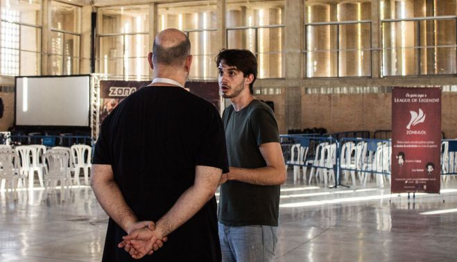 MONTAJE SALON MANGA VIERNES 3