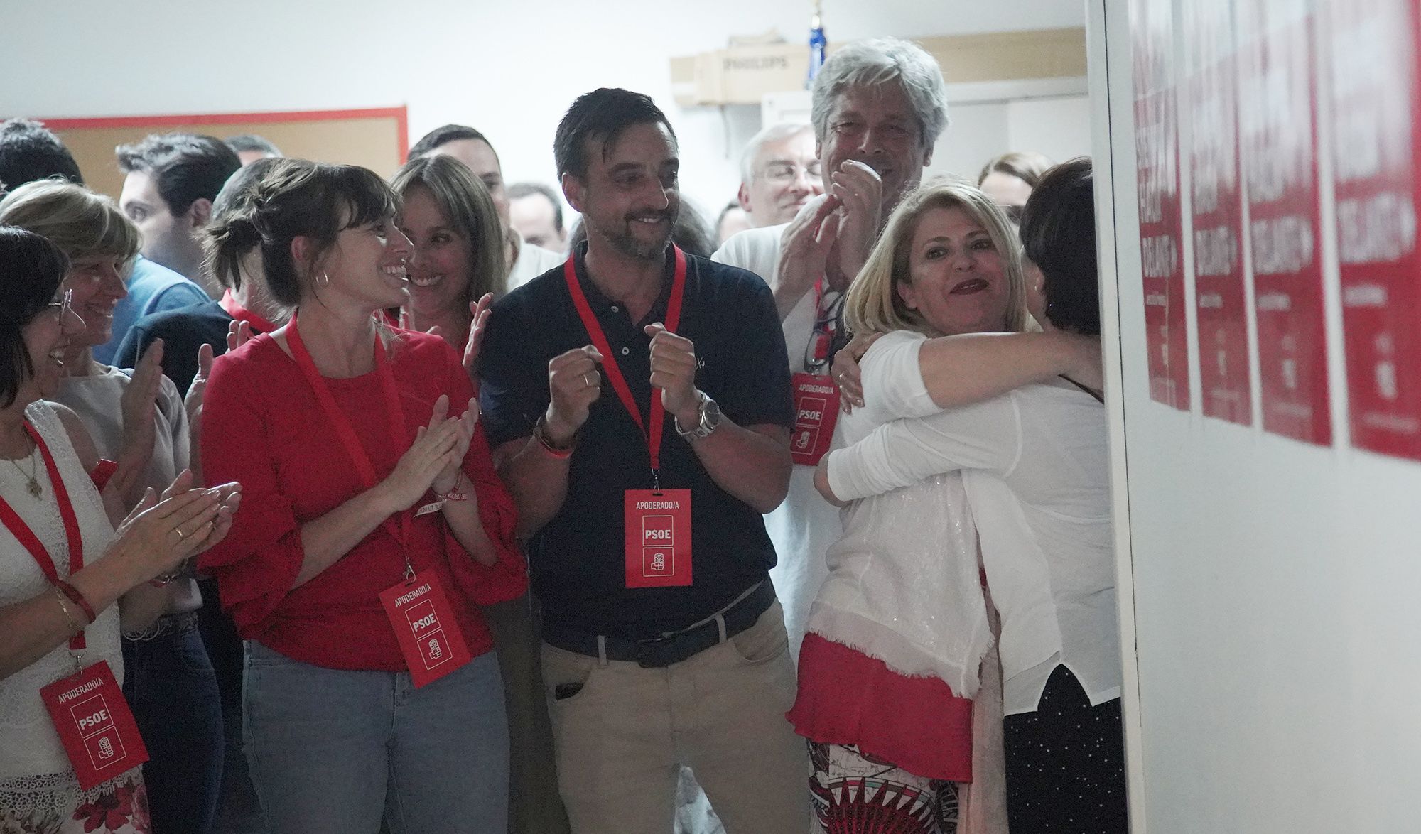 Mamen Sánchez, junto al resto de militantes socialistas, en la pasada noche electoral del 26M. FOTO: JUAN CARLOS TORO