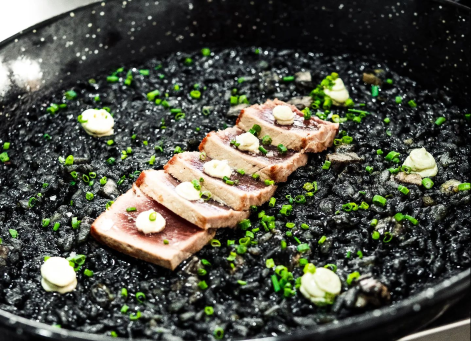 El restaurante Mezkla de Zahara ofrece un concepto novedoso de cocina fusión.