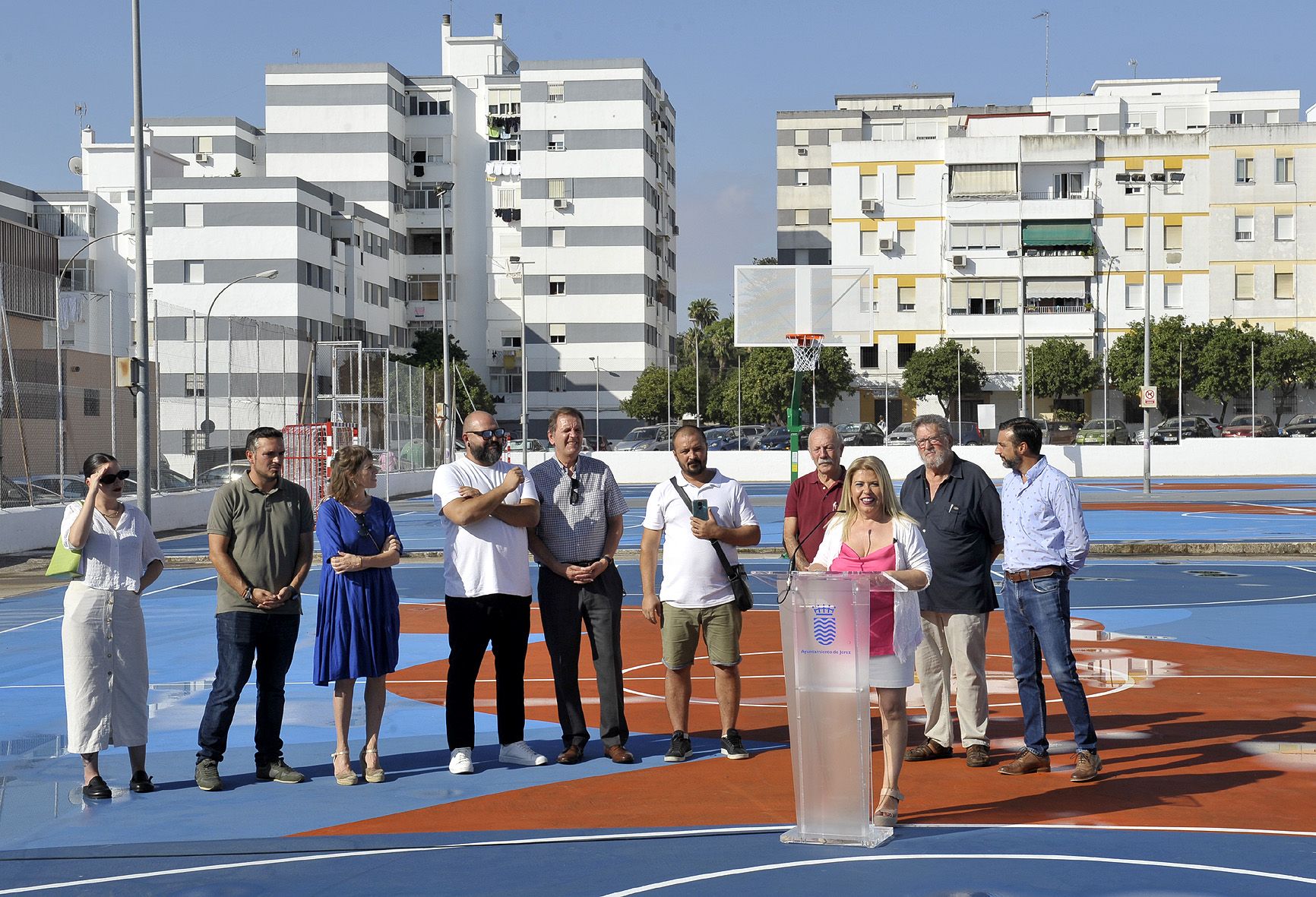 La alcaldesa de Jerez, Mamen Sánchez, ha desgranado los datos de adjudicaciones de diferentes contratos y de generación de economía en la ciudad.