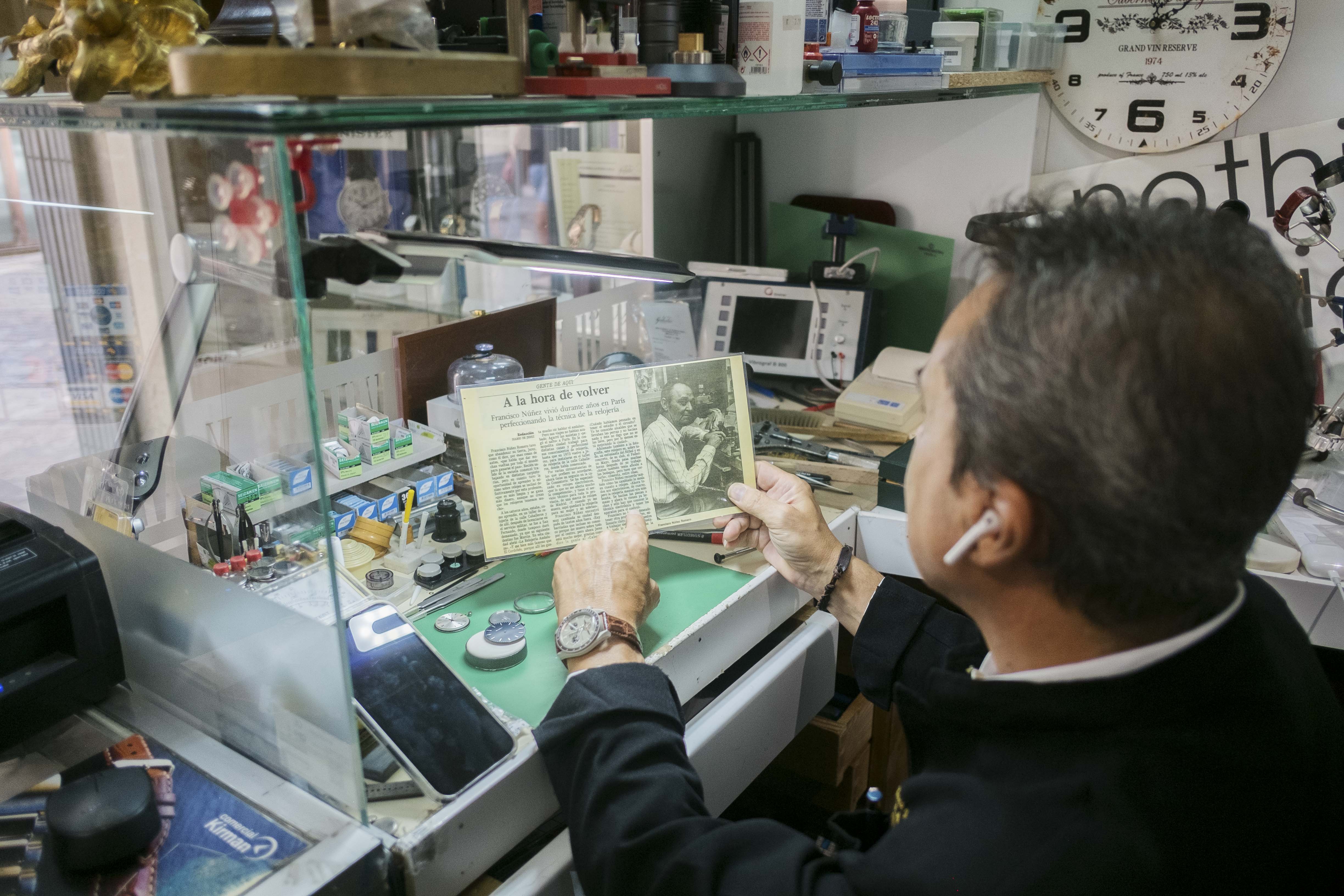 RELOJERO PUERTA REAL 3