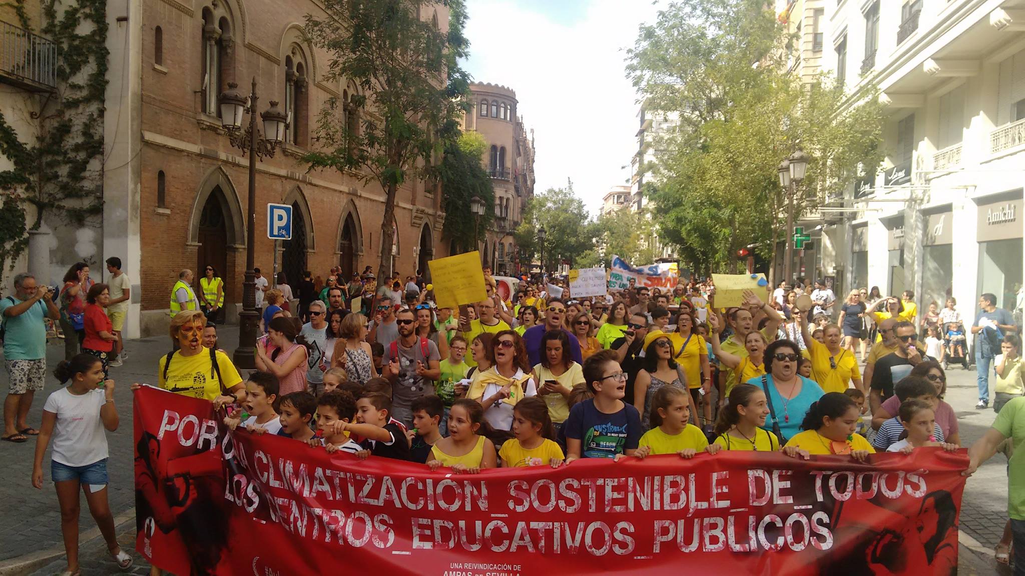 Manifestación en Sevilla de Escuelas de Calor, en una imagen de archivo. 