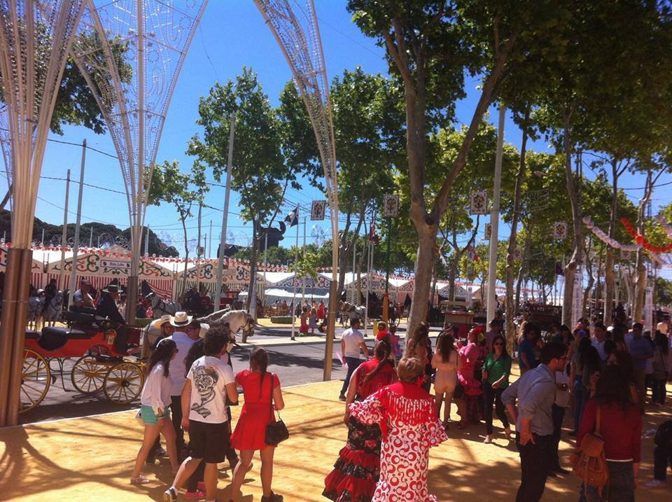 Una imagen de la Feria de la Primavera de El Puerto, que trae sorpresas en el plano.