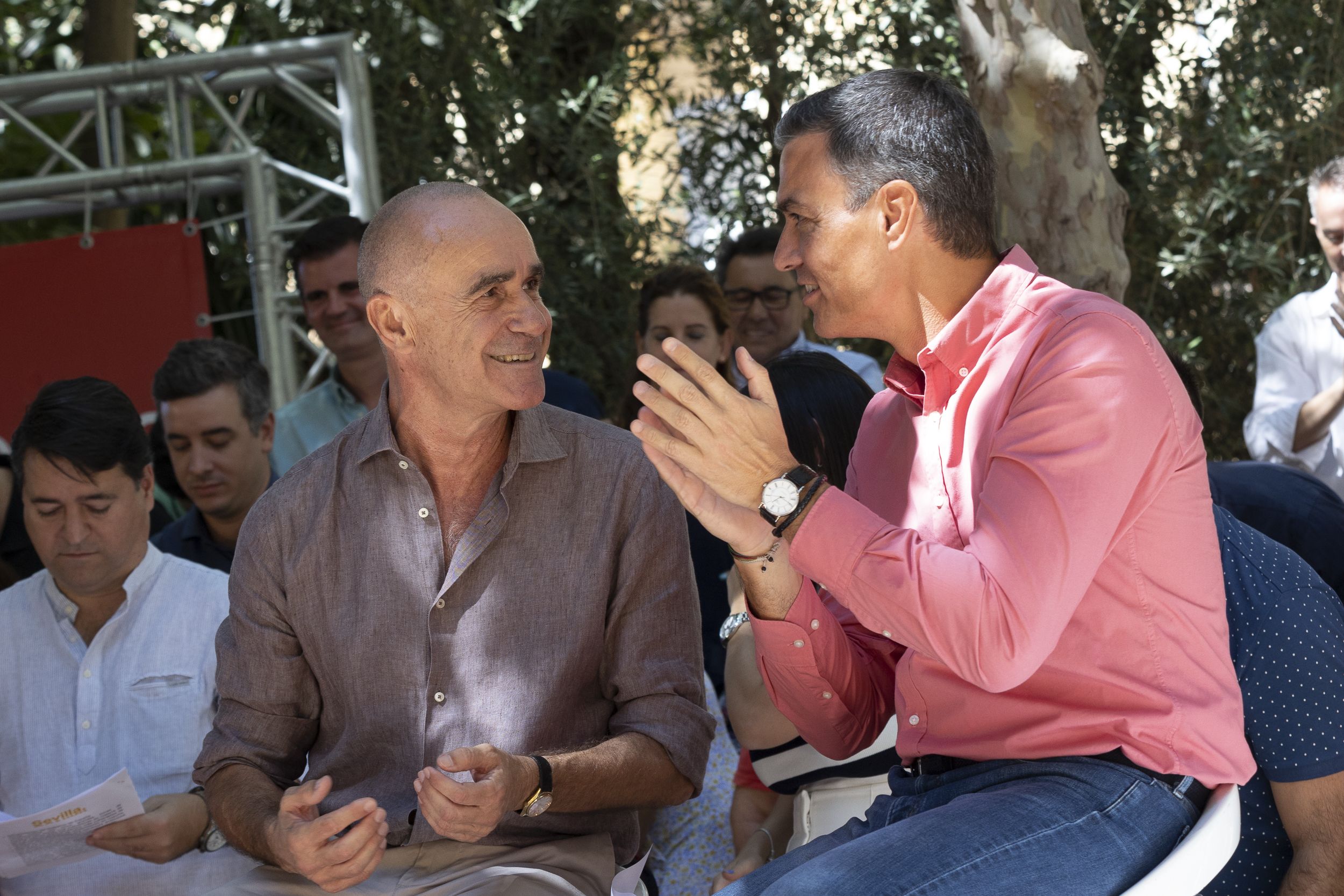 Antonio Muñoz, alcalde de Sevilla, junto a Pedro Sánchez. Antonio Muñoz, alcalde de Sevilla, junto a Pedro Sánchez.