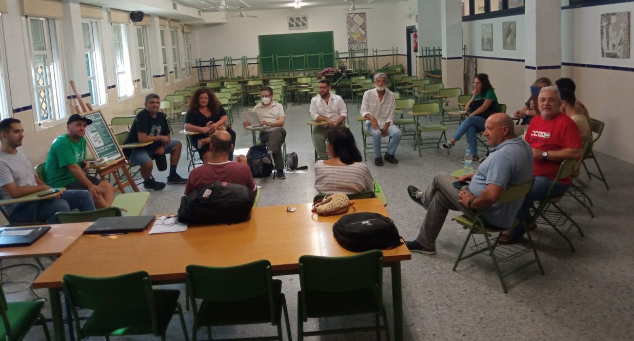 Reunión mantenida en el IES Seritium por diferentes sectores de la comunidad educativa de la provincia de Cádiz.