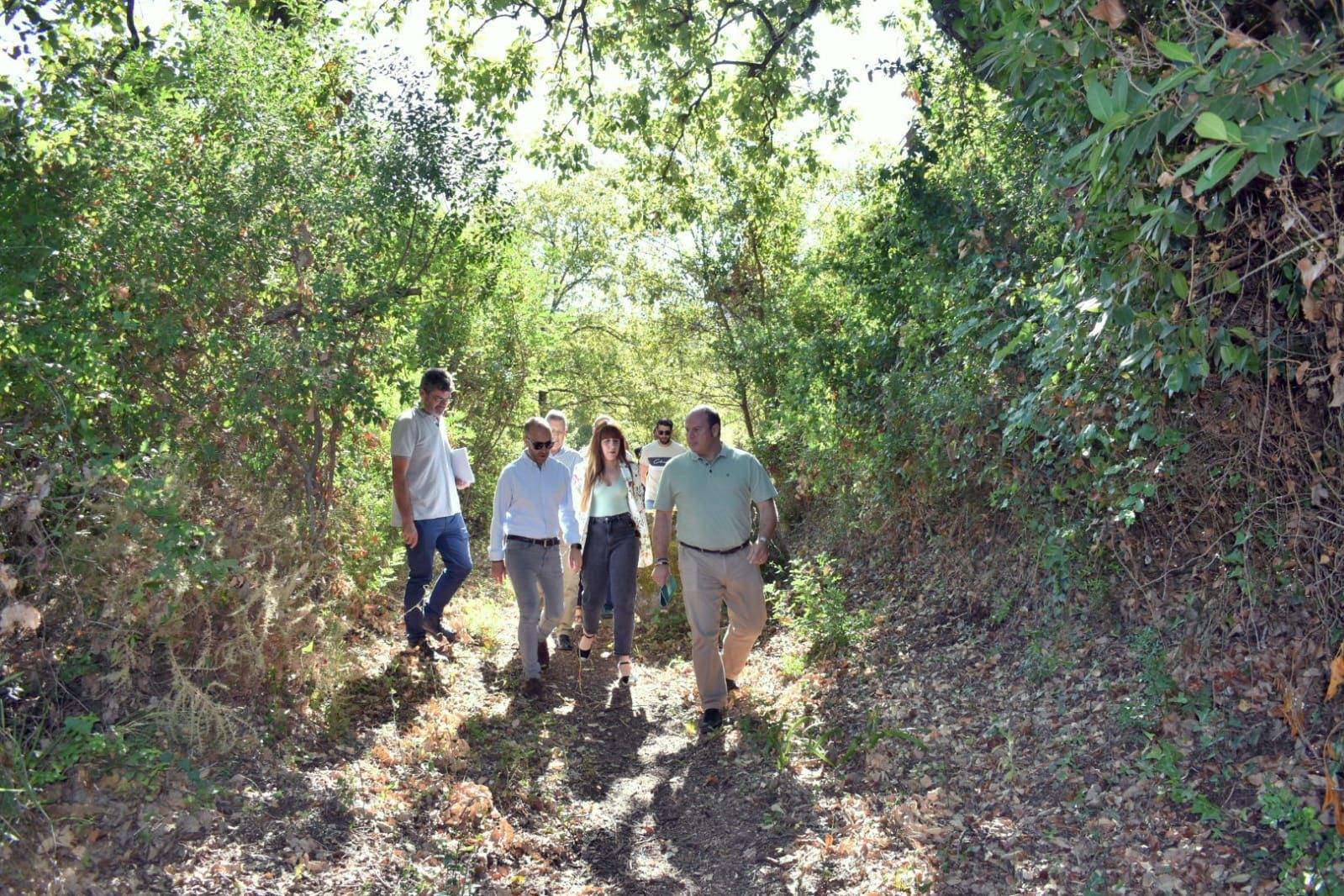 El nuevo sendero del río Majaceite, uno de los lugares de encanto para pasear por su sombra