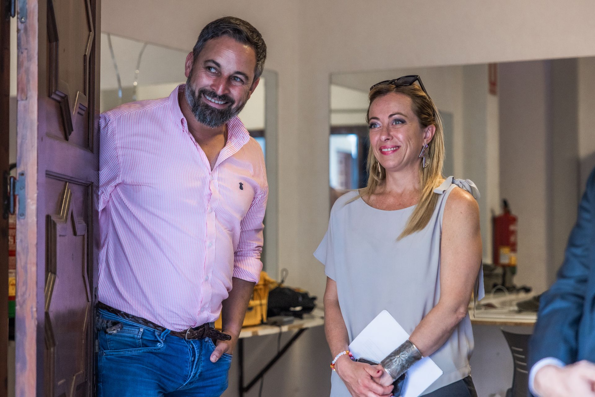 Meloni y Abascal durante un acto de Vox en Marbella.