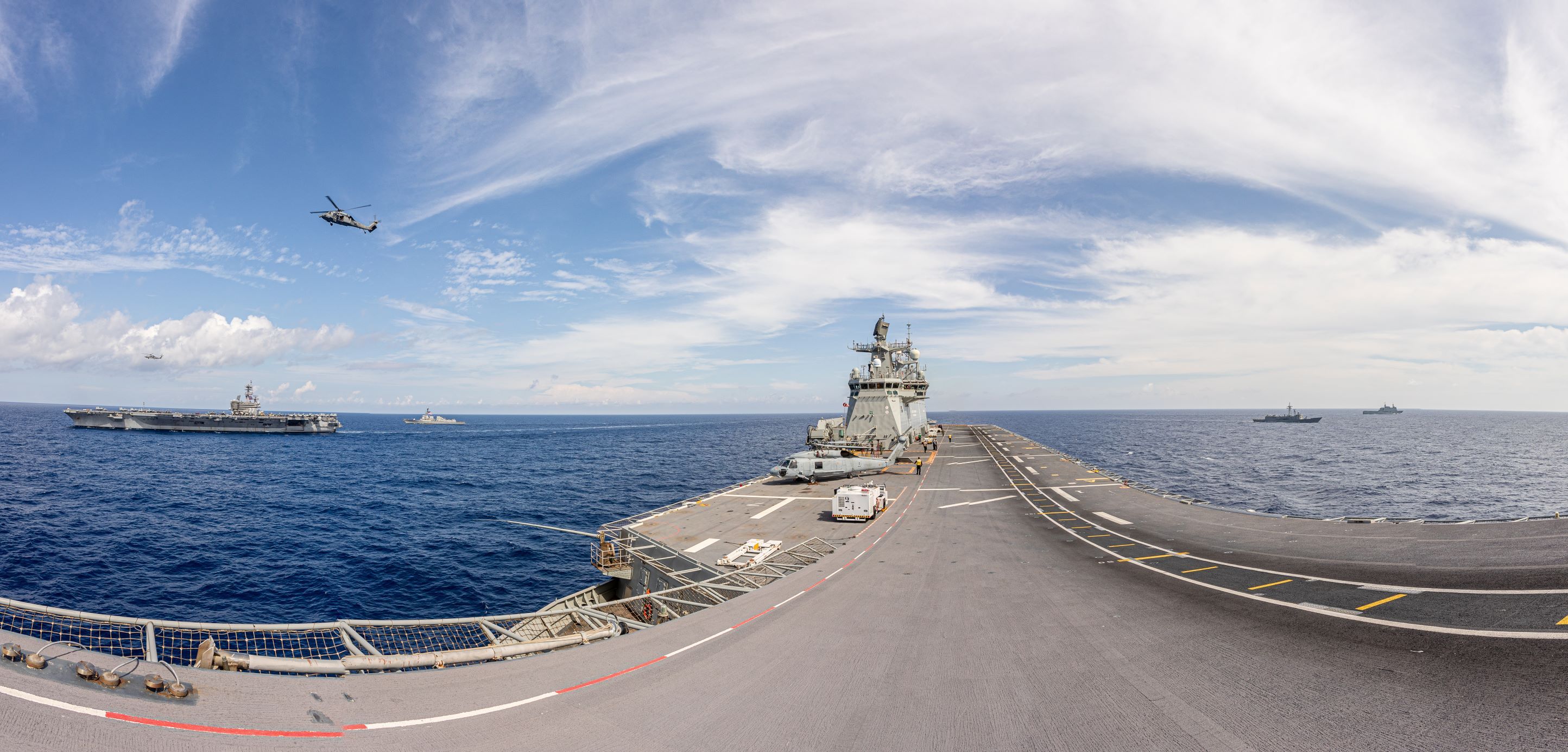 El Juan Carlos I participará en las maniobras de la Armada en Cádiz. El Juan Carlos I participará en las maniobras de la Armada en Cádiz.