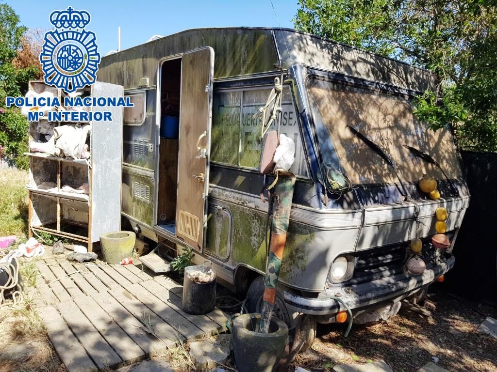 La autocaravana del hachís en Tarifa.