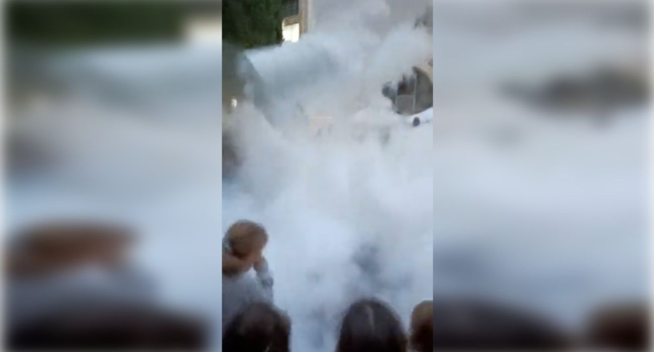 El momento de la explosión tras el experimento científico.