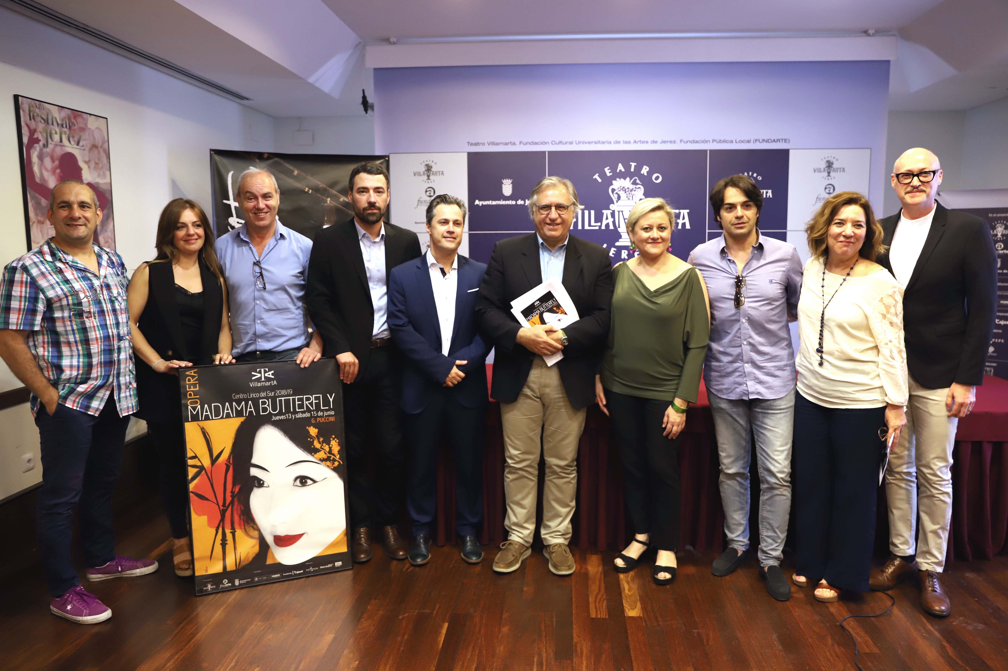 Presentación de la ópera este mediodía. 