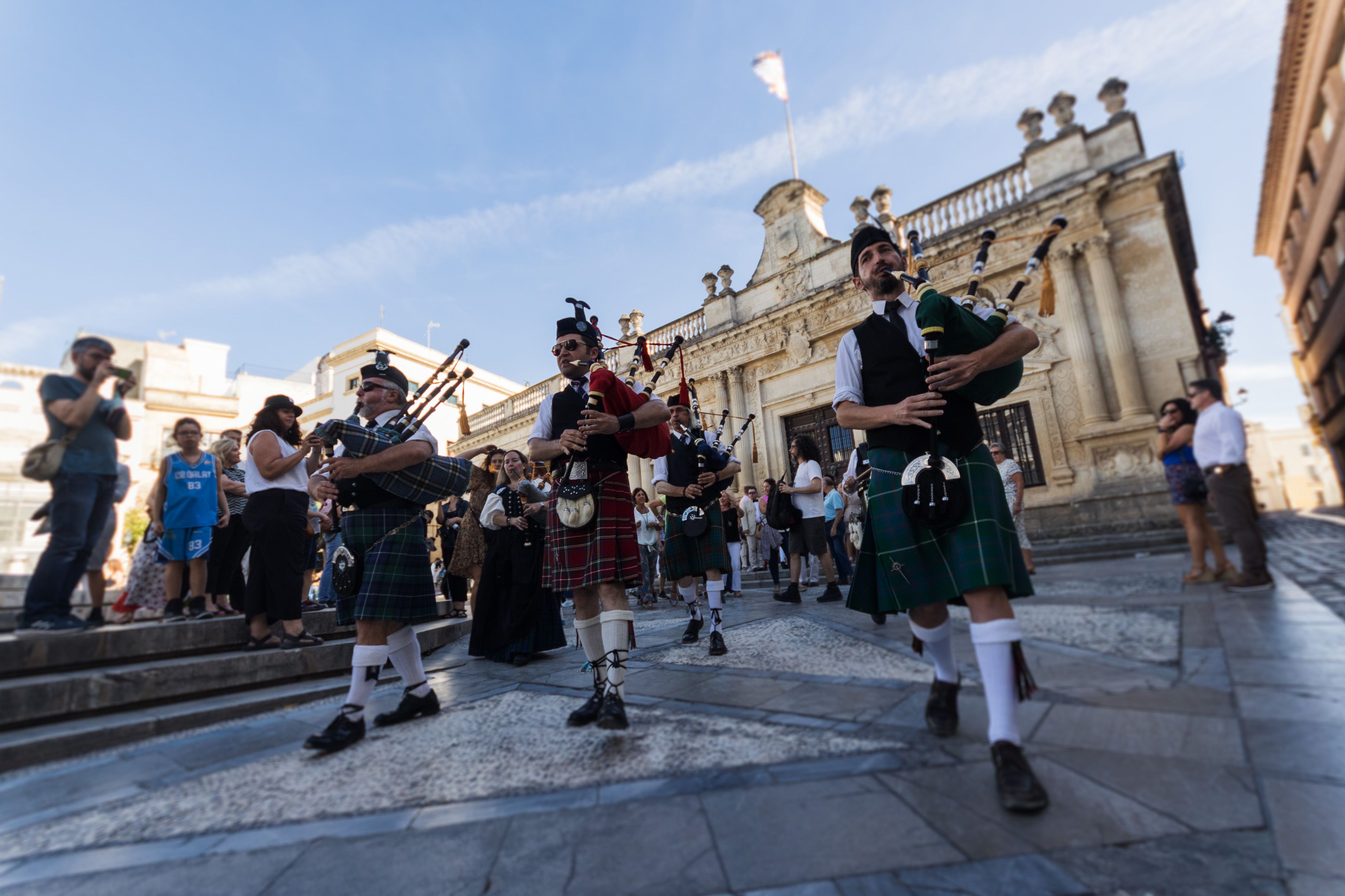 Sur Pipes Band, gaiteros en la oferta de un inolvidable sábado de V Xera Festival en Jerez. Sur Pipes Band, gaiteros en la oferta de un inolvidable sábado de V Xera Festival en Jerez.