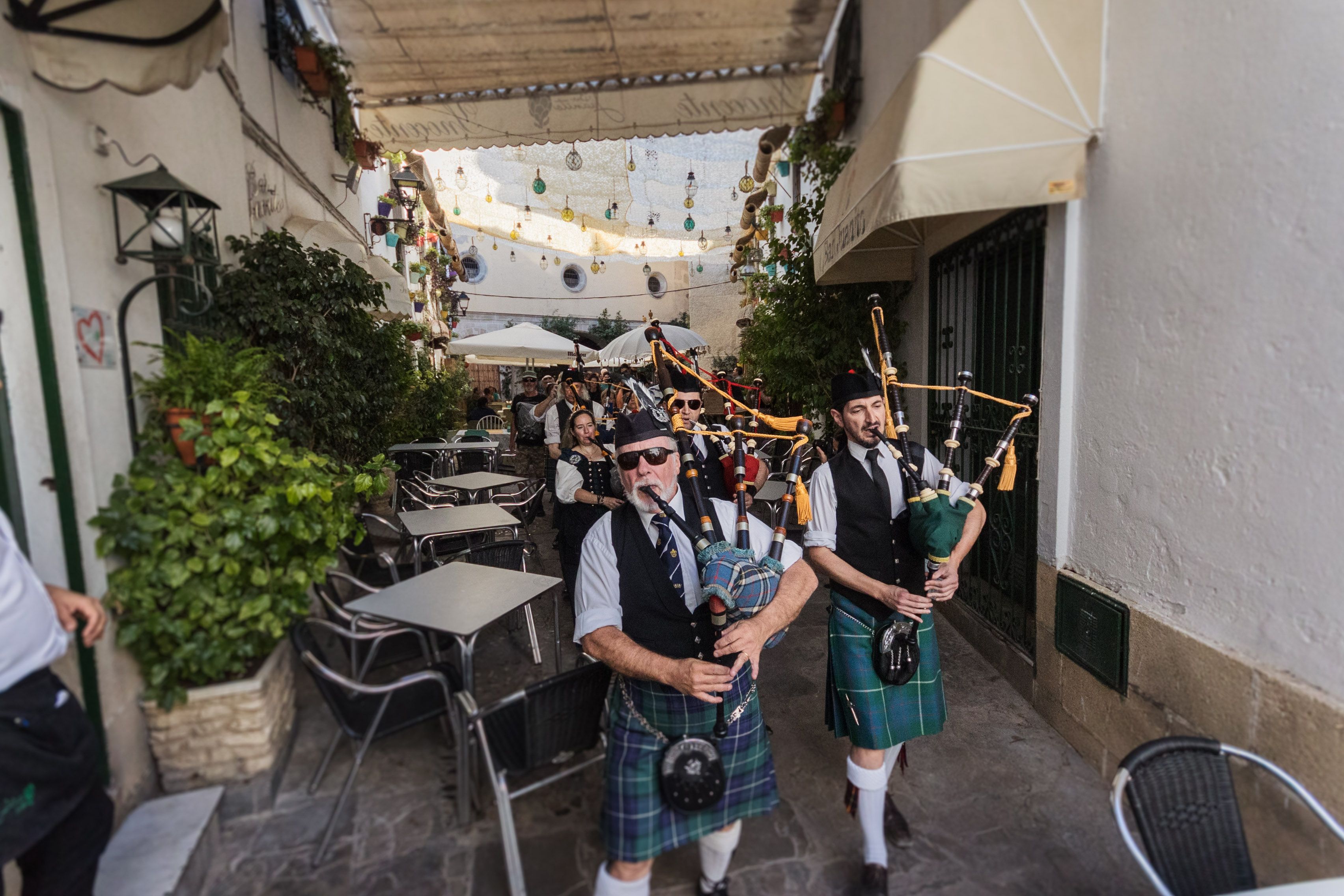 Sur Pipes Band 5 Sur Pipes Band 5