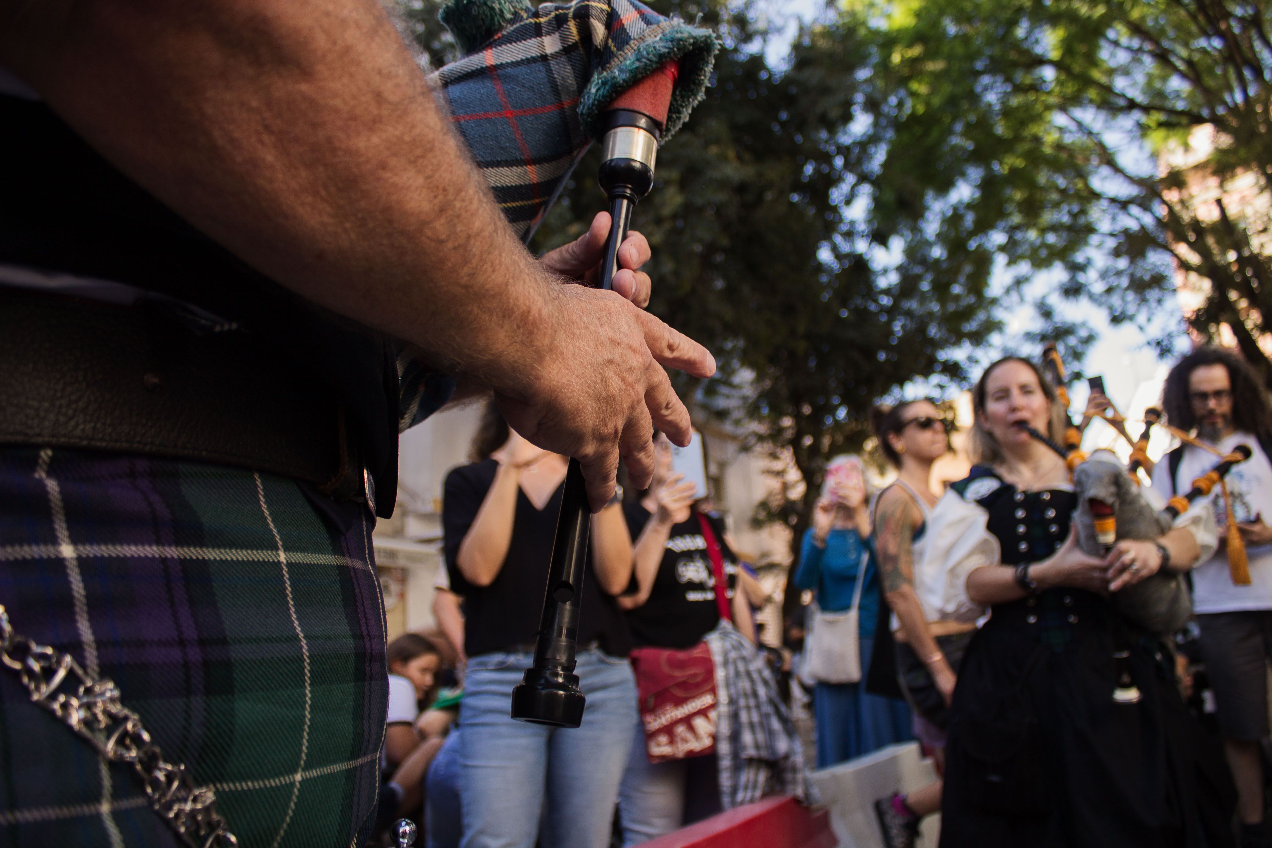 Sur Pipes Band 10 Sur Pipes Band 10