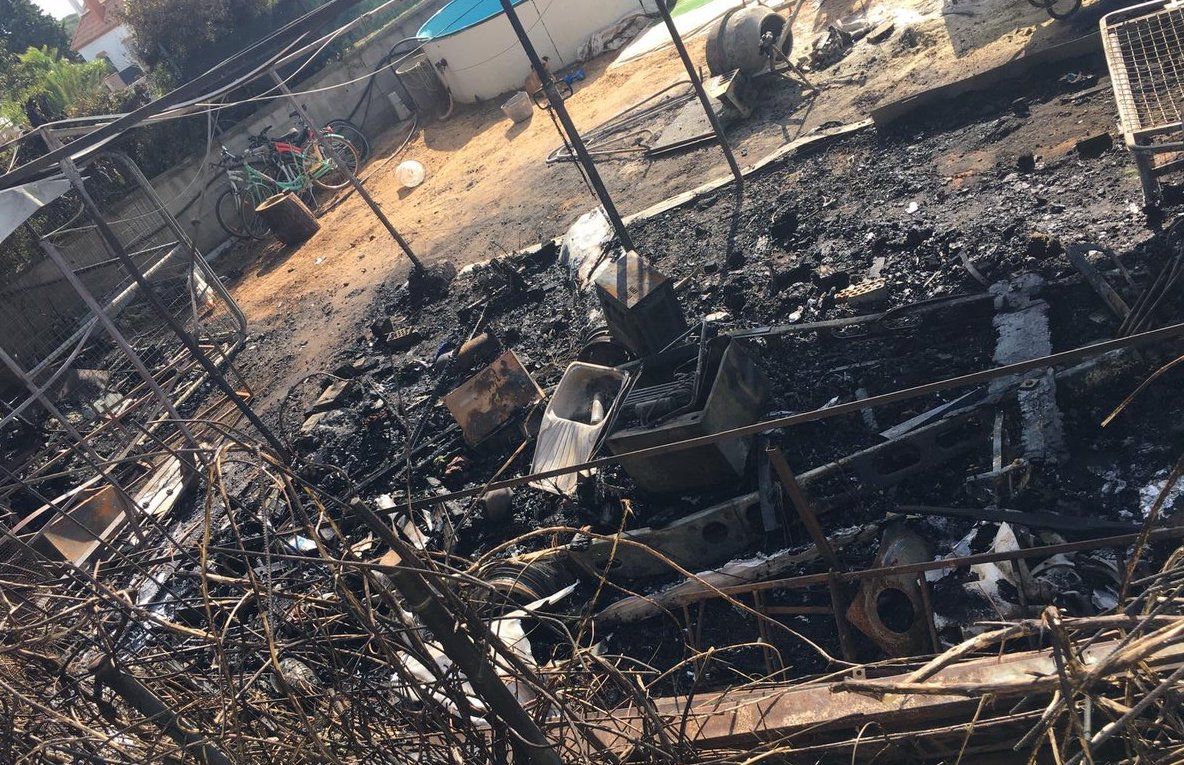 El fuego entró en las casas.