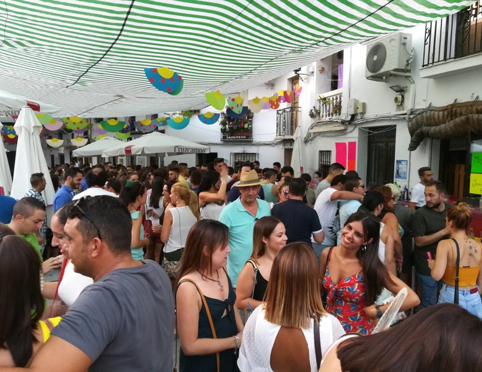 Una fiesta en Setenil de las Bodegas. FOTO: AYUNTAMIENTO SETENIL. 
