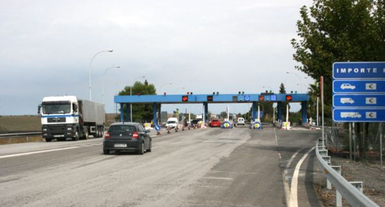 Una imagen de archivo del peaje en la autopista AP-4.