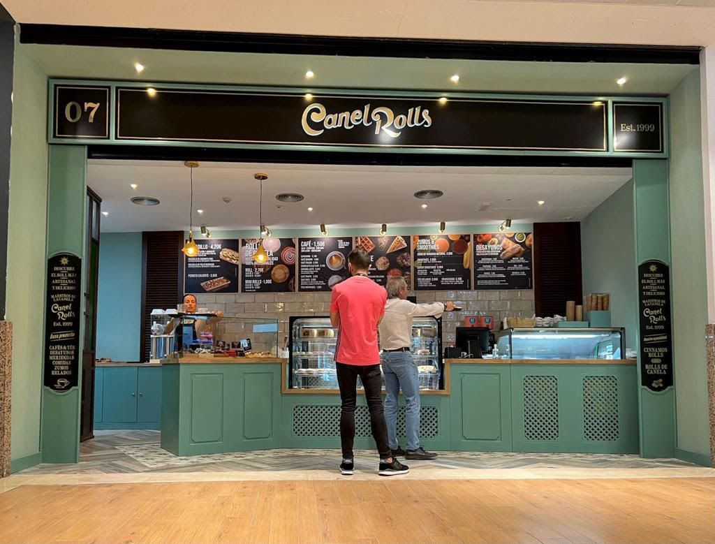 Canel Rolls estrena nuevo cambio de imagen en su establecimiento de Área Sur en Jerez