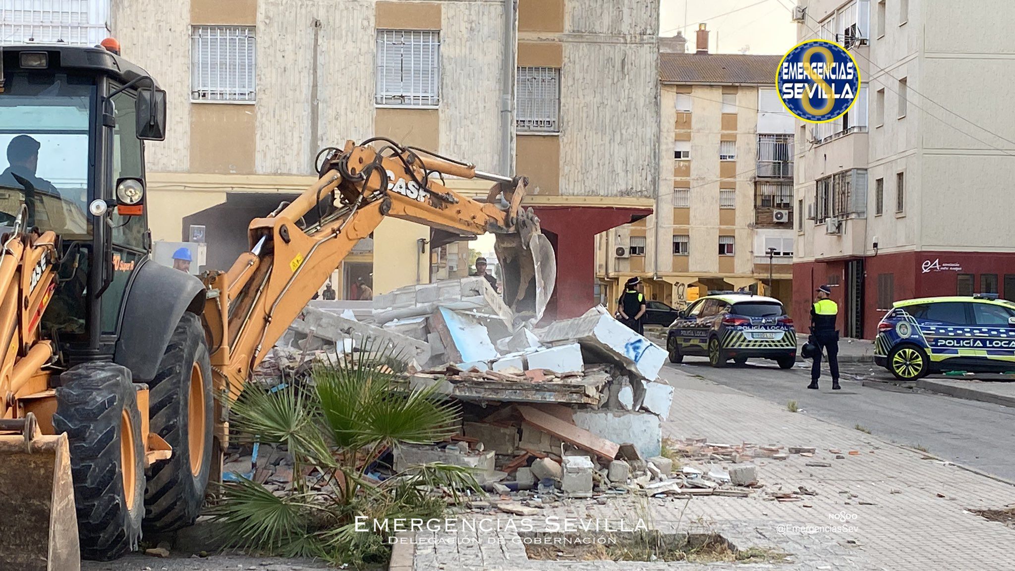 Las labores de derribo de construcciones ilegales que se están realizando en el Polígono Sur de Sevilla.