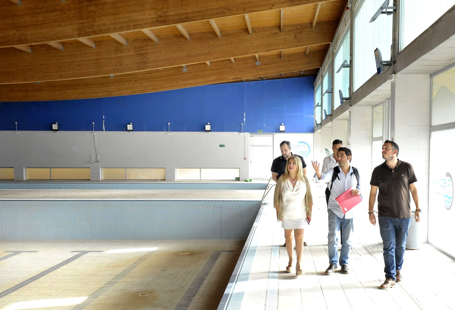 Una piscina cubierta gestionada por el Ayuntamiento de Jerez y a precios asequibles en el Distrito Sur.