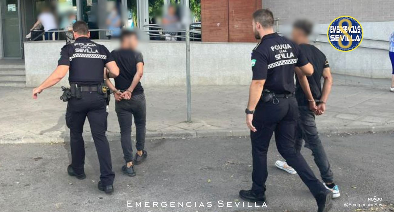 Los dos menores detenidos por la Policía Local de Sevilla.