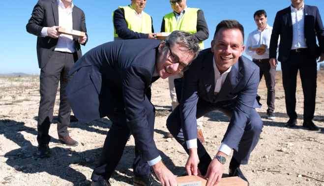 left Christian Hürlimann, right Balázs Lehőcz Vice Chairman of the Green Assets Division