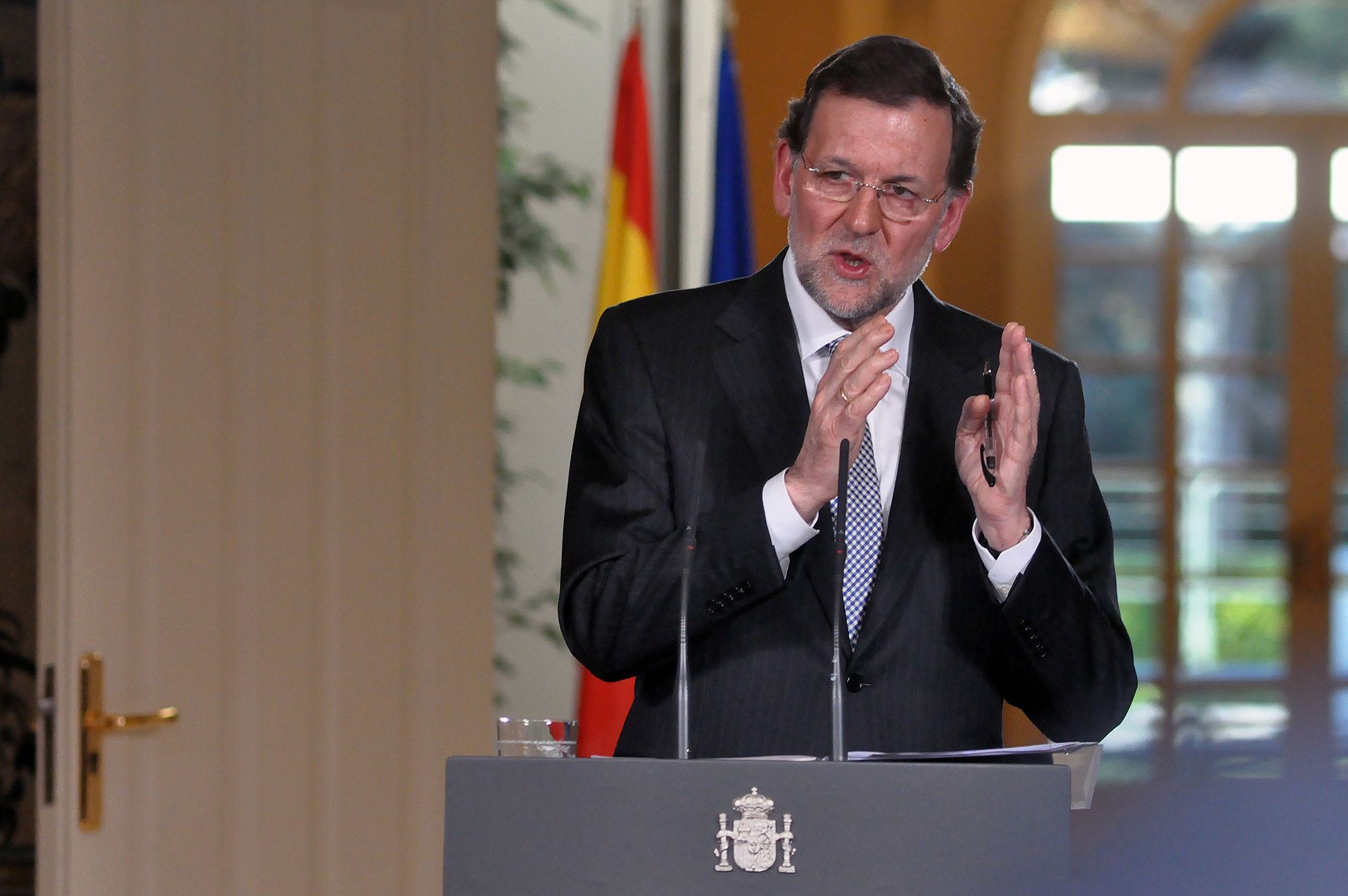El anterior presidente del Gobierno, Mariano Rajoy, en una comparecencia de 2012.