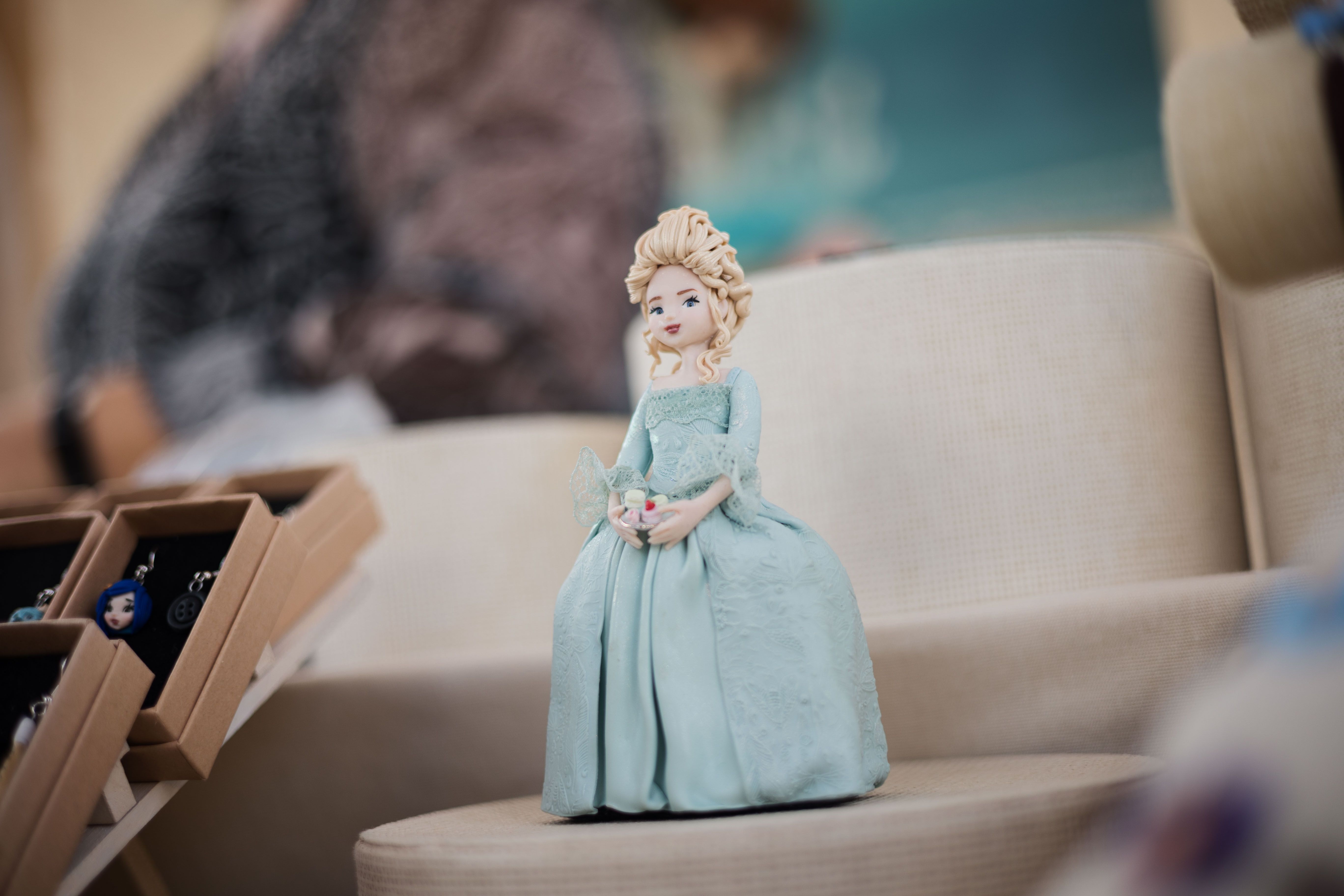 Figura de Elsa, una de las creaciones de Deseo concedido.