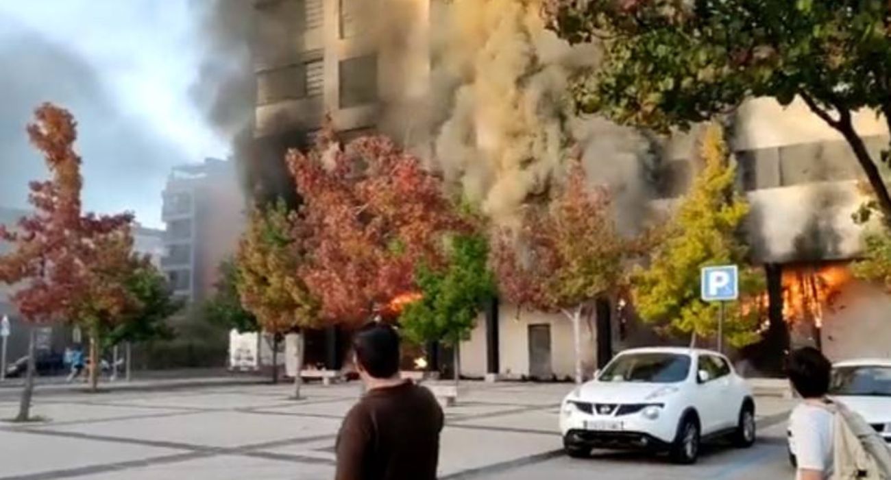 Imagen de la explosión que se ha cobrado la vida de dos hermanos pequeños de una misma familia. 