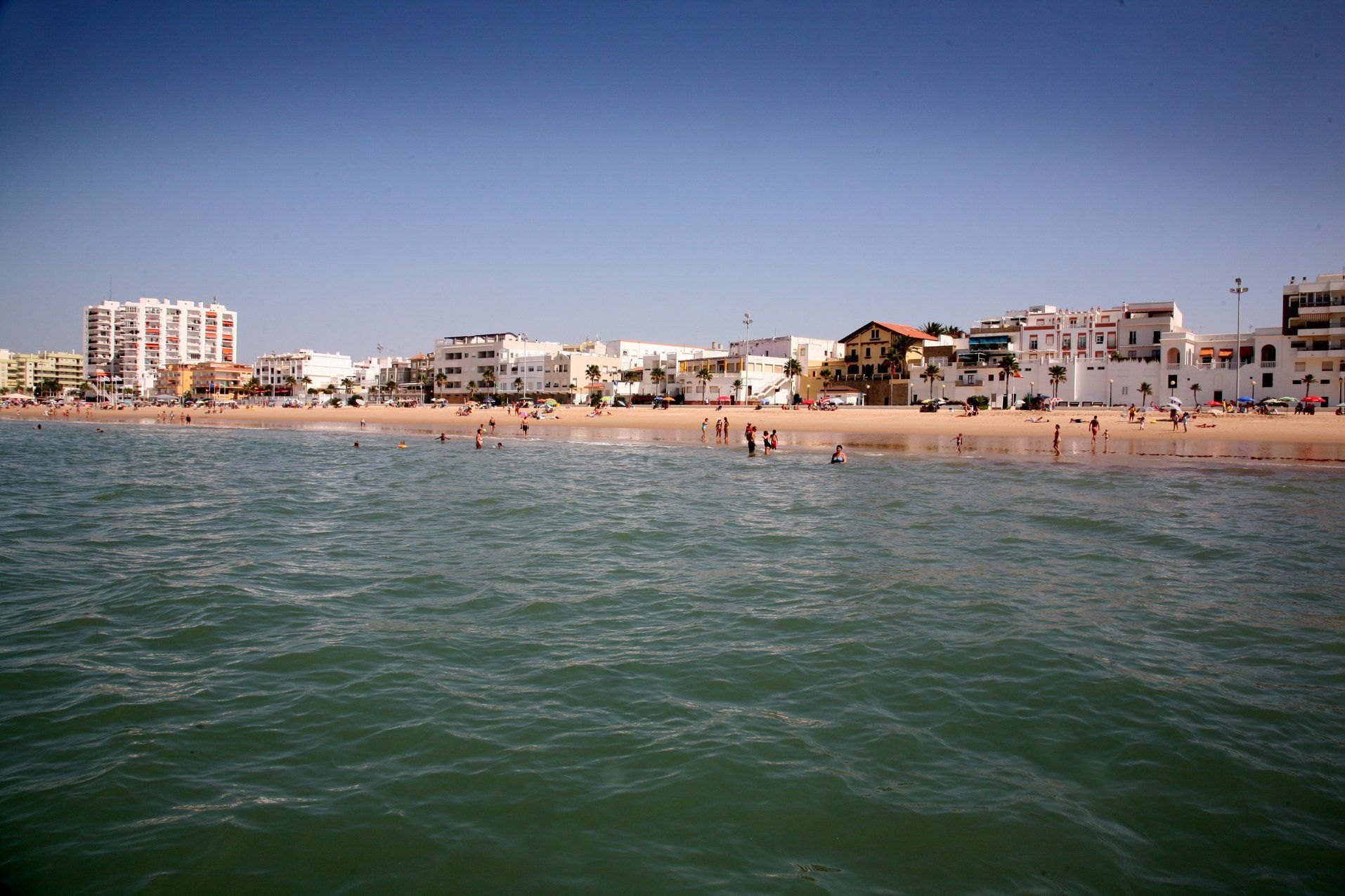 Una playa de Rota, en una imagen compartida por Rota Turismo.