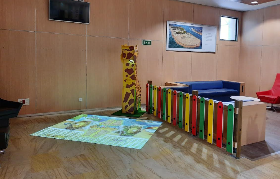 El Aeropuerto de Jerez ha instalado una sala de juegos interactiva par los más pequeños.